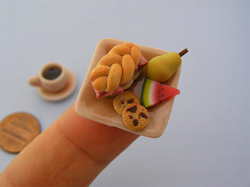 miniature-food-sculptures-shay-aaron